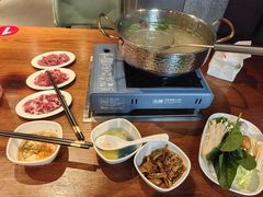 -牛满溢·自助潮汕鲜牛肉火锅(龙汇路店)