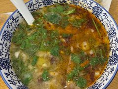 -八百里牛肉汤(盖饭·锅贴·万象城店)