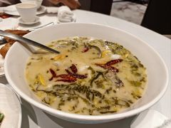 老坛无骨酸菜鱼-和苑酒家·一线江景(星寰店)