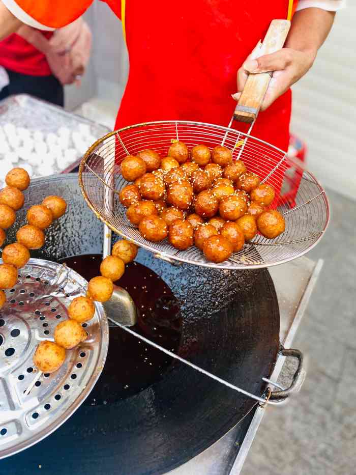 邬家糖油坨坨-"想吃糖油坨坨,本来是奔着金记去了的,到了.