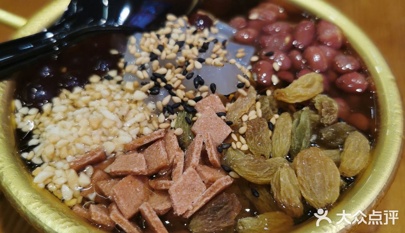 打卡川式辣卤油炸串串店