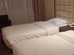 -昆明朗威酒店(昆明站火车站双桥夜市风情街店)