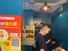 -荒岛实景沉浸密室(江汉路1店)