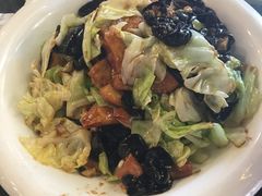 木耳白菜爆豆腐-胡胜锐辣椒炒肉(河北店)