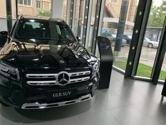 -上海星瀚奔驰4S店(红柳路店)