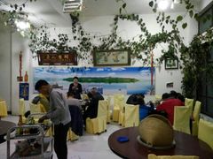 大堂-姚记抚仙湖石锅鱼庄