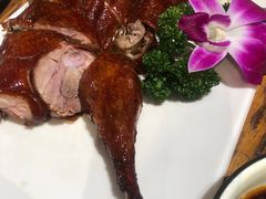 宜良脆皮小刀鸭-老滇山寨•云南特色菜•地方菜•民族风情歌舞表演(金碧店)