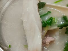 粉肠鱼腩粥-财记鱼粥·肠粉