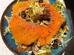 烟熏三文鱼杂菌沙拉-BE BRIGHT KITCHEN(正佳广场店)