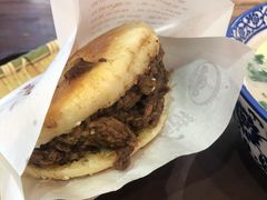牛肉烧饼（多肉）-穆得·老周家牛肉烧饼(普利街店)