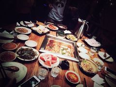 -老牌坊云南鱼豆花火锅(爱建店)