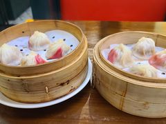 蟹粉鲜肉小笼-蟹小友·蟹黄面·手工点心(南京东路店)