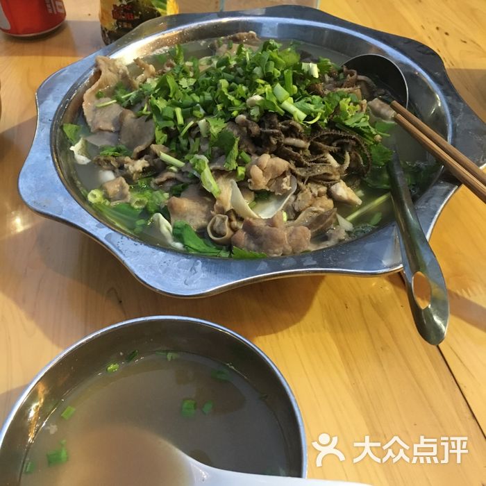 馮四娘蹺腳牛肉樂山名小吃