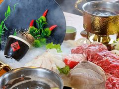 -周老三跷脚牛肉·全牛火锅(非遗传承店)