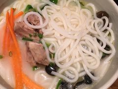 -云海肴·汽锅鸡·云南菜(天山百盛优客店)