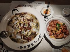 -江渔儿酸菜鱼·拔草餐厅(虎门君乐汇店)