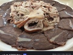 -闫家驴肉老店(华电一校店)
