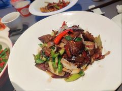 嫩大蒜炒腊肉-徐记海鲜(大雁塔|金都店)