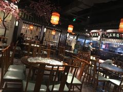 大堂-卢大鲜鱼头捞饭(美利广场店)