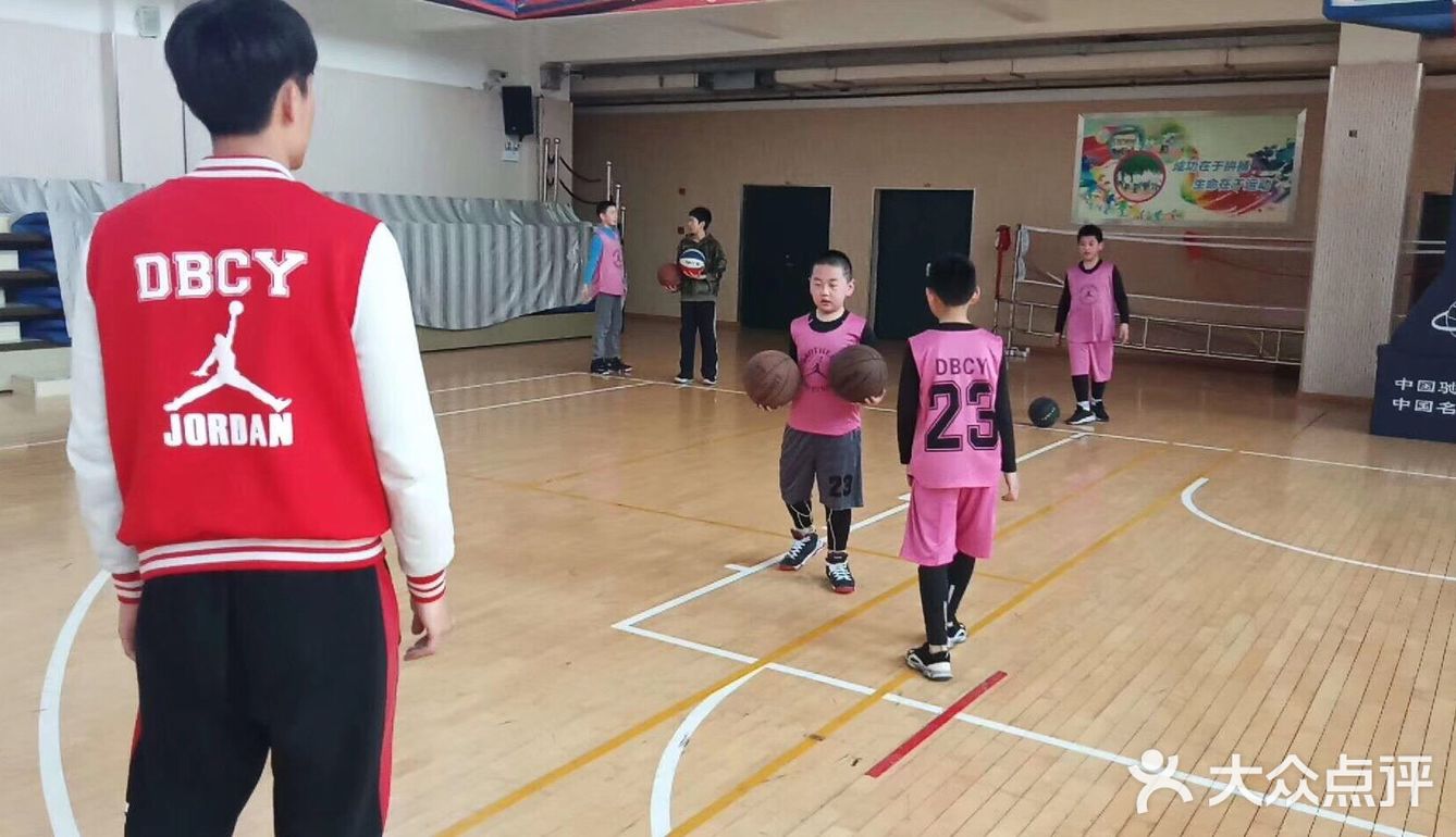 如果喜欢就报名，如果不喜欢就当来拓展玩耍了。3