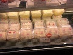 -红宝石·鲜奶小方·海派西点房(南丹店)