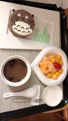 龙猫蛋糕&nbsp;红豆红枣桂圆汤&nbsp;水果-兰心墩楠月子会所(万达店)