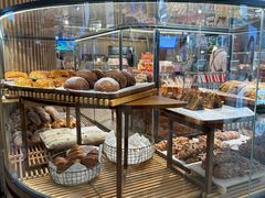 -CARINO BAKERY&CAFE(人广来福士店)