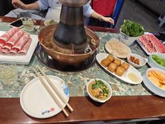 -楼外楼大刀肉传统火锅居(繁荣路店)