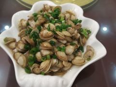 -扒虾小妹儿麻辣海鲜(宏图街店)