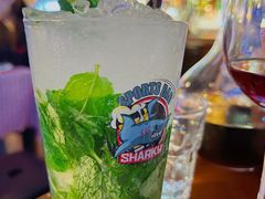 -鲨鱼美式餐厅酒吧Sharky