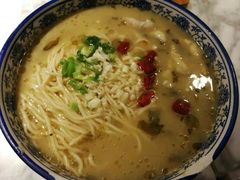 -轻捞慢起面馆(新世界百货店)