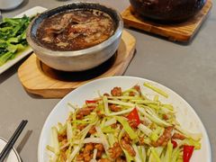 韭黄肉丝-张烤鸭·川菜·非遗冒烤鸭(青石桥店)