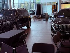 -成都中升之星奔驰4S店