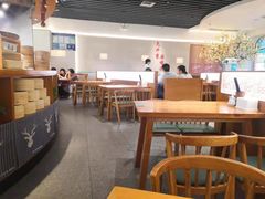 大堂-诚铭记·虾仁汤包·成都小吃(融创店)