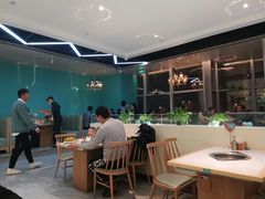 -绿岛港轩海鲜烤肉涮锅自助餐厅