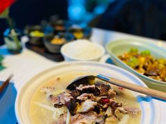 -半山腰·云南菜(侨福芳草地店)