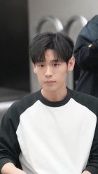 -宫铭烫发染发接发店