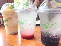 -Chom Cafe and Restaurant