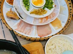 -花馬肆.云南过桥米线(汉神购物广场现场熬汤店)