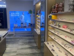 -三目眼镜·蔡司视觉合作店(青浦宝龙店)