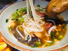-百春原湖南牛肉粉(百联世纪店)
