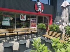 露天位-肯德基(新地中央店)