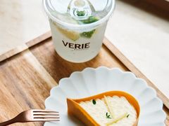 -VERIE BAKEHOUSE