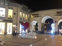 -王府井奥莱临潼小镇(临潼店)