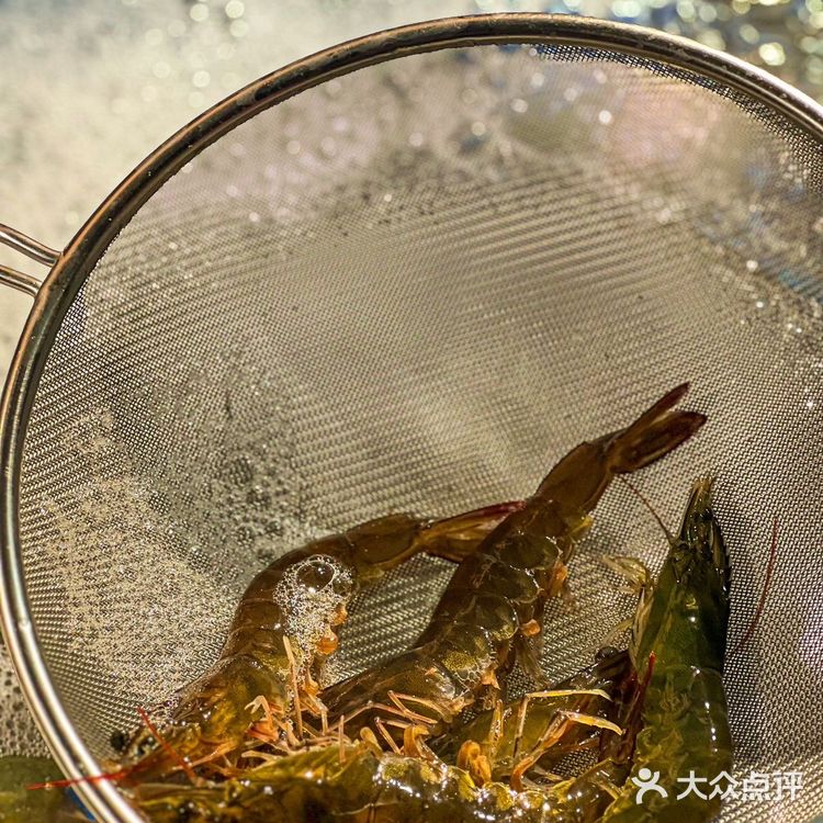 店铺名称:超岛自选火锅(合生汇店)在京A旁边