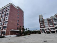 -上海市曹杨第二中学