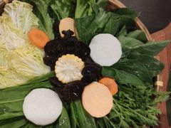 -尚尚仙·酸汤猪手·猪肚鸡火锅(华联万柳购物中心店)