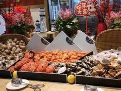-大中华希尔顿酒店-念自助餐·嗨啤·小龙虾