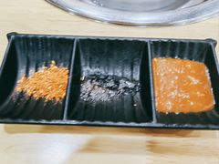 -牛信亭韩国料理·炭火烤肉(紫藤路店)