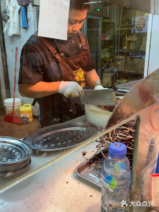 南沙辉记烧鸡·荔枝木炭火吊烧(旧镇店)图片